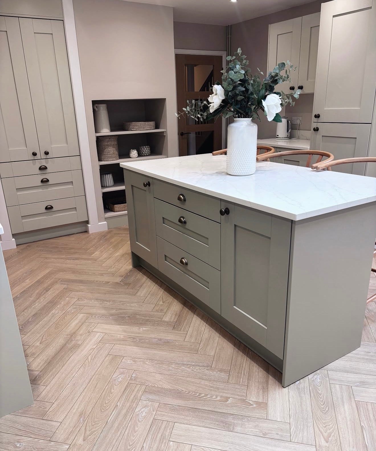 Herringbone Laminate Flooring 12mm – Desert Oak