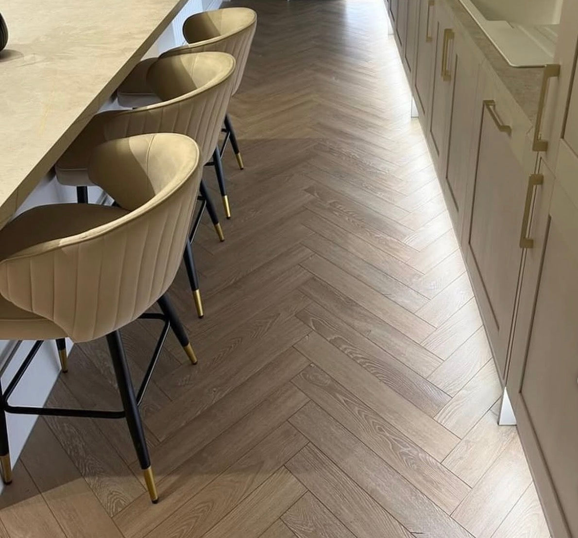 Herringbone Laminate Flooring 12mm – Desert Oak